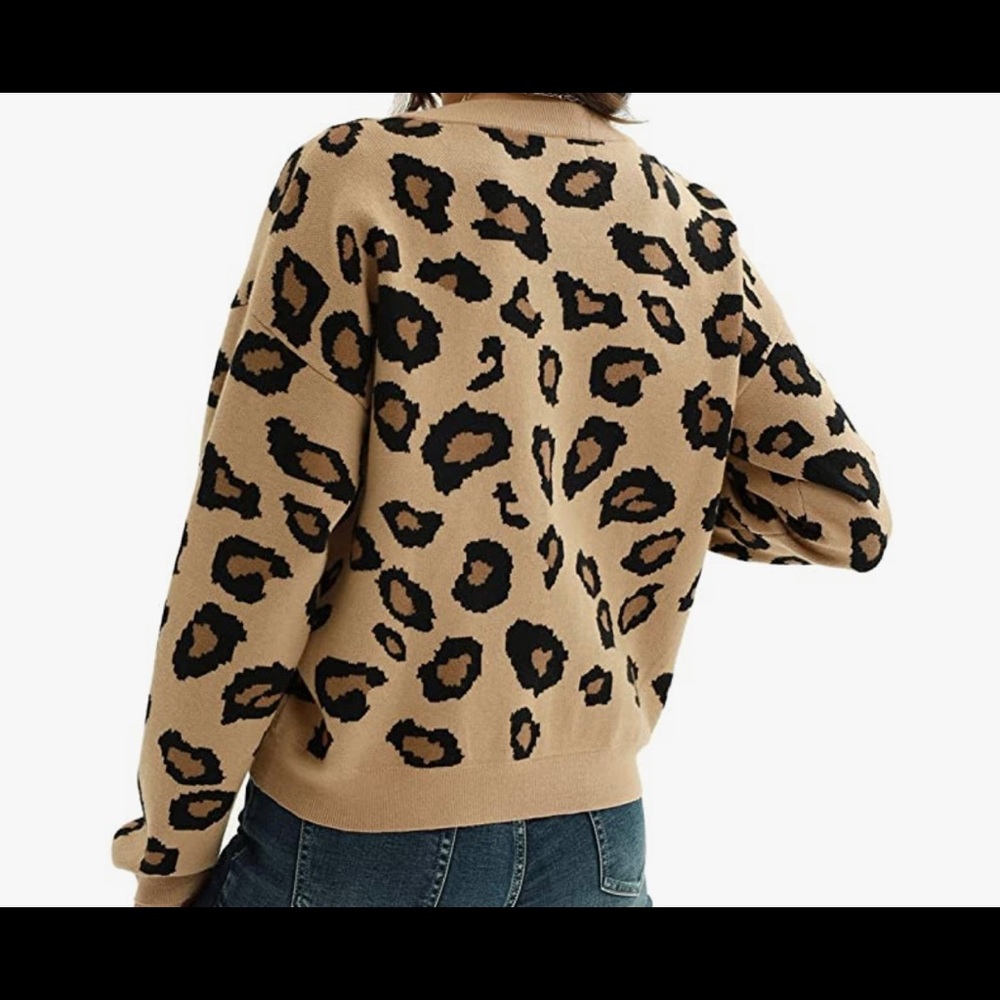LIUMILAC Women Leopard Print Sweater W Pockets Button Down Open Front